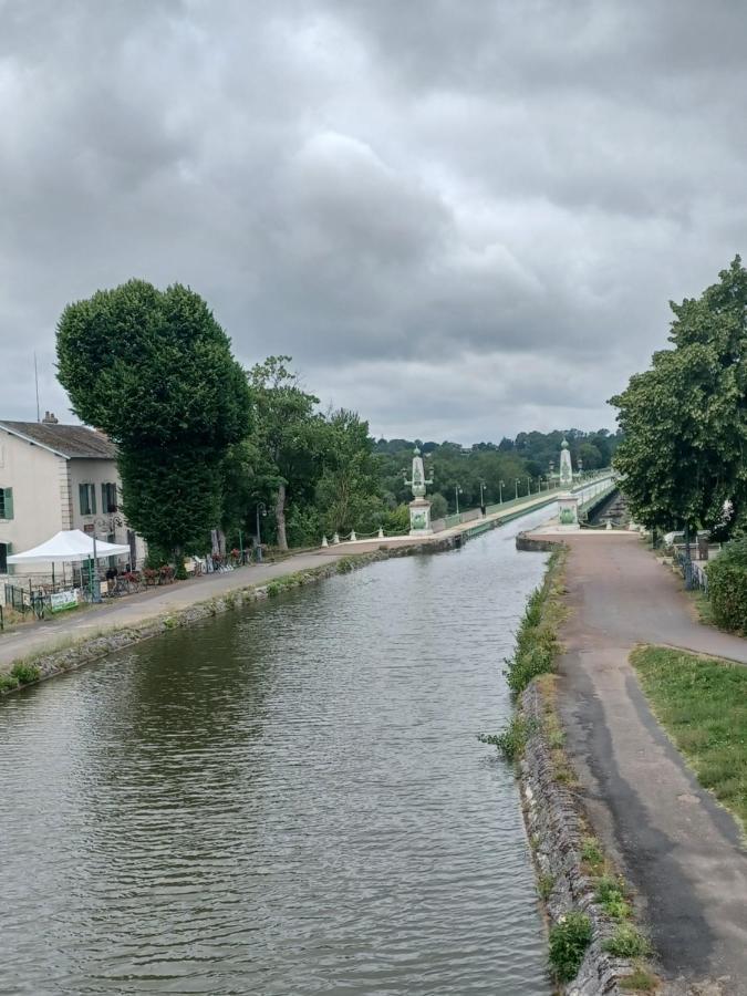 Entre Loire Et Canal Briare Kültér fotó